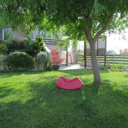 Guesthouse With Garden كوموتيني المظهر الخارجي الصورة