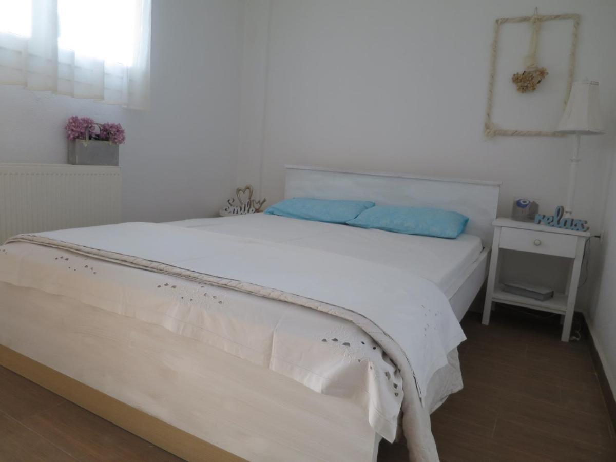 Guesthouse With Garden كوموتيني المظهر الخارجي الصورة