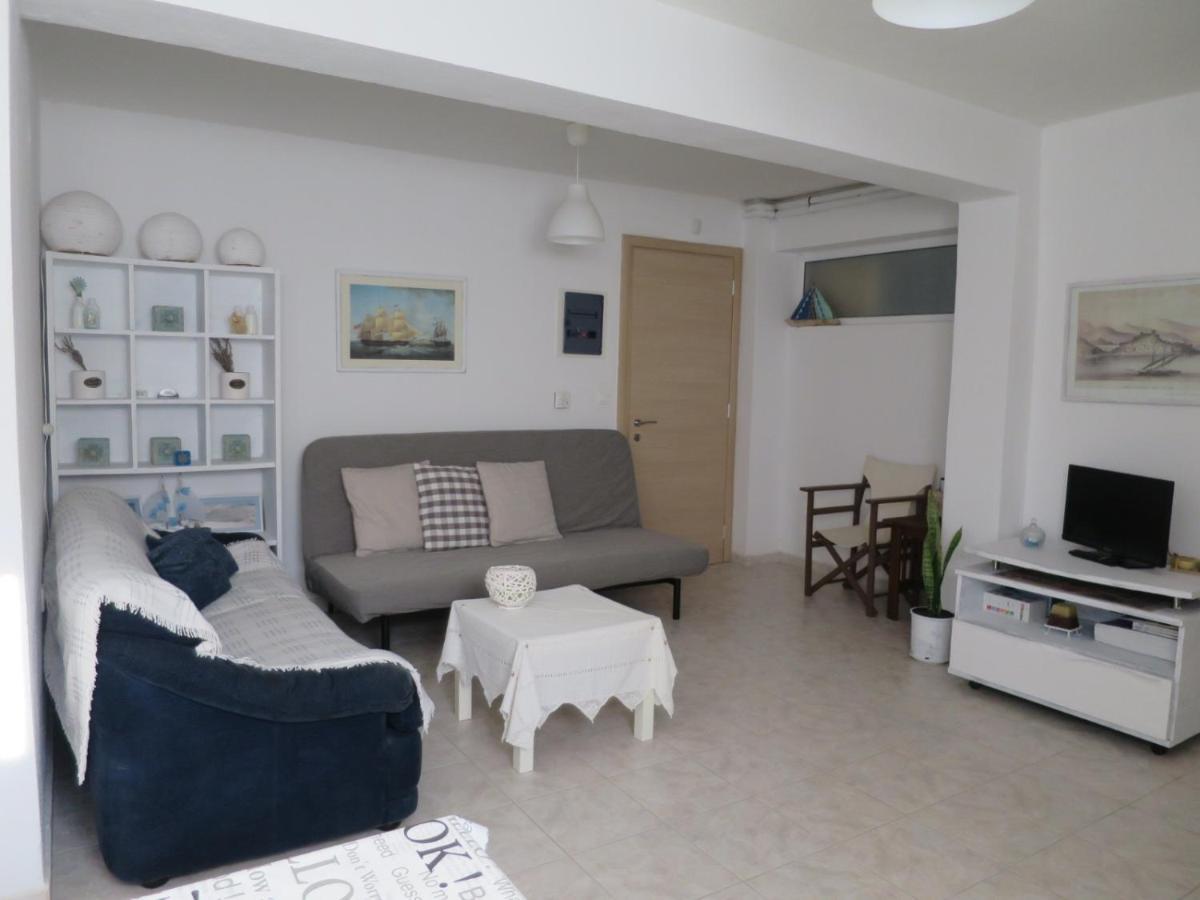 Guesthouse With Garden كوموتيني المظهر الخارجي الصورة