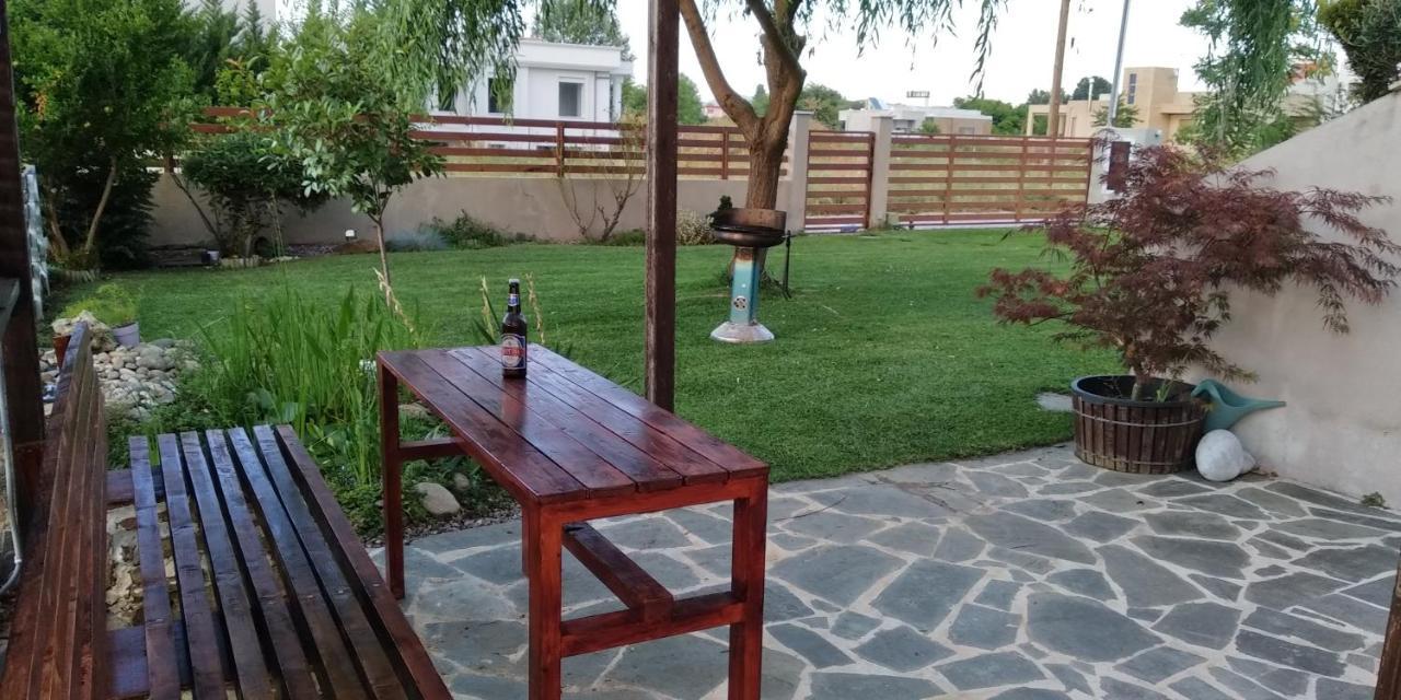 Guesthouse With Garden كوموتيني المظهر الخارجي الصورة