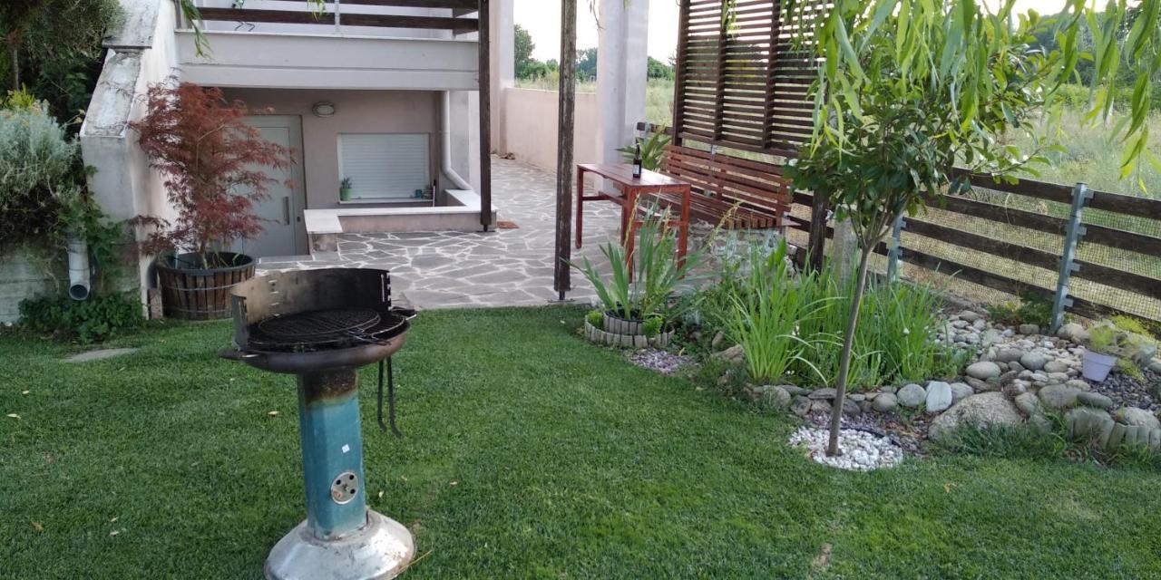 Guesthouse With Garden كوموتيني المظهر الخارجي الصورة